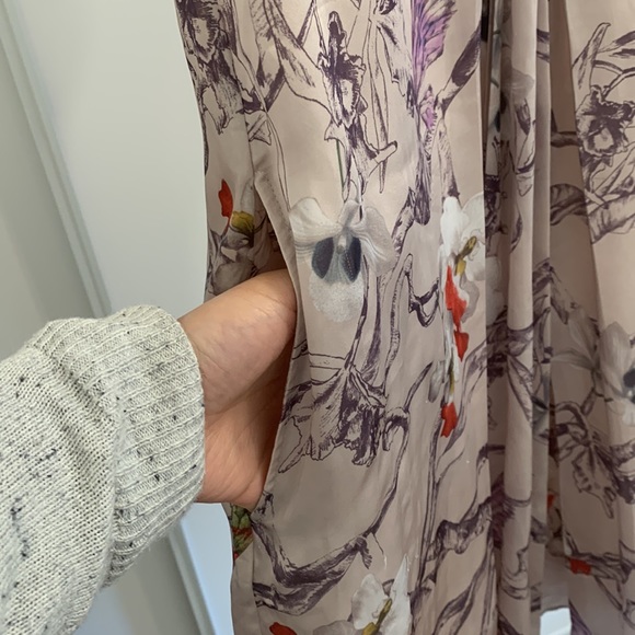 Ted Baker London beige floral Silk like dress with pockets - Picture 4 of 9